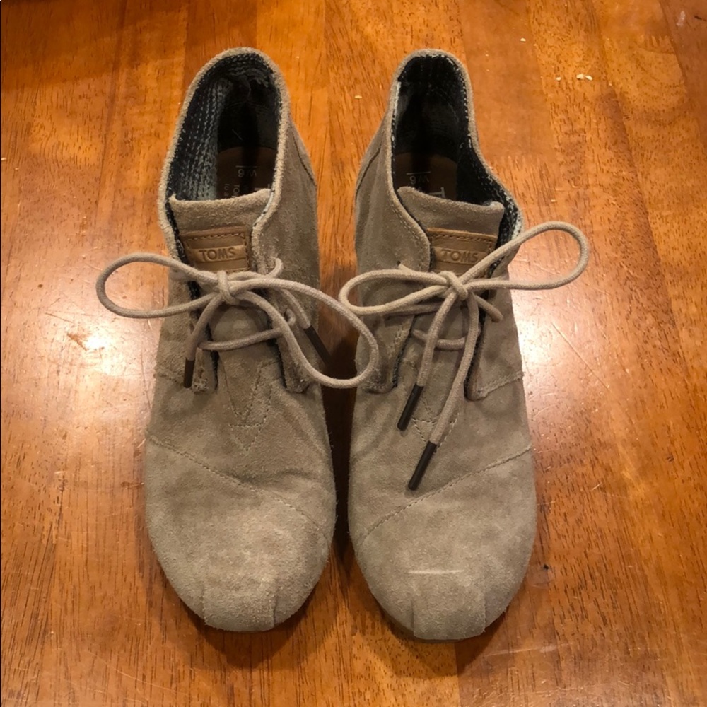 TOMS tan wedges - Picture 2 of 3